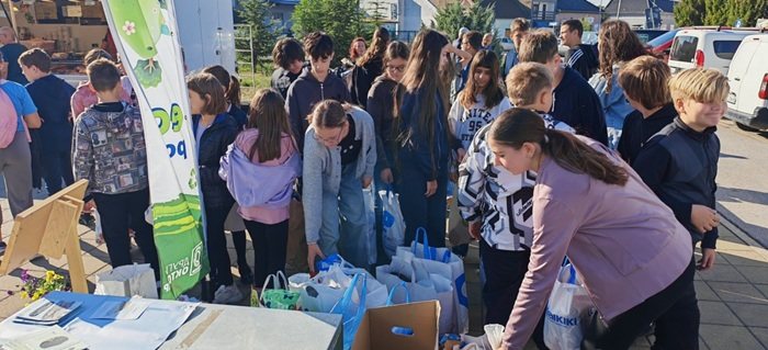 U Vršcu se prikuplja odeća i obuća za decu