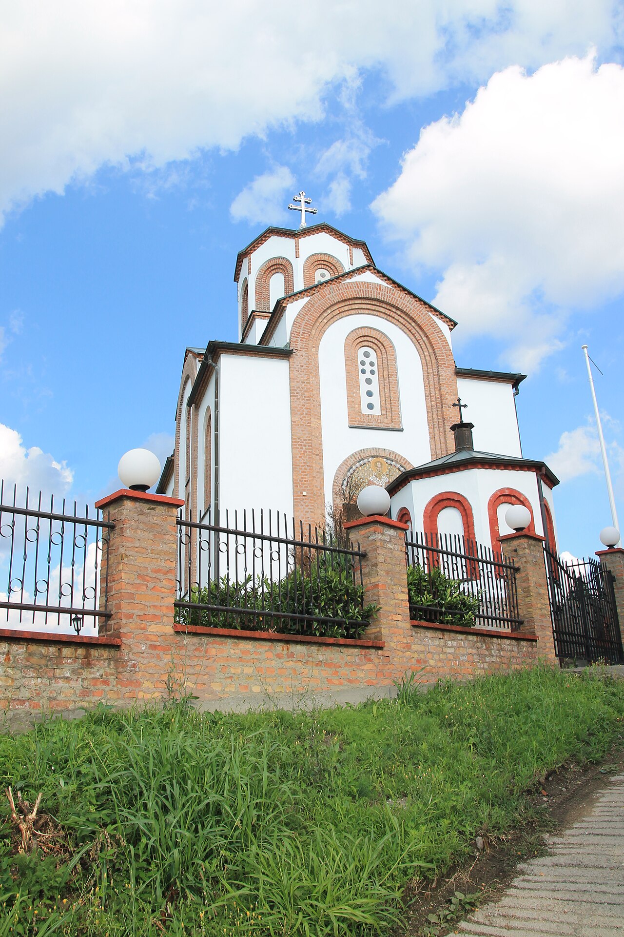 Crkva Svetog Teodora Vršačkog — fotografija 8