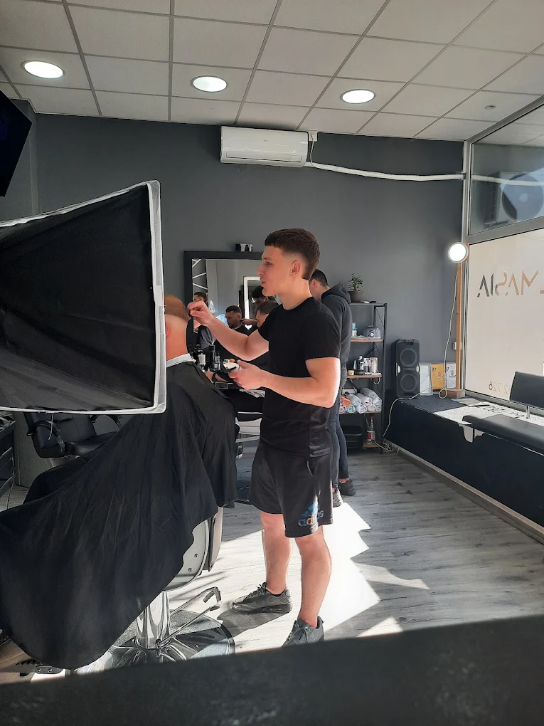 Fotografija: Almasia Barber Shop
